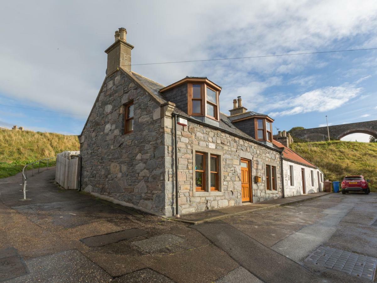 117 Seatown With Sea Views Holiday home Cullen